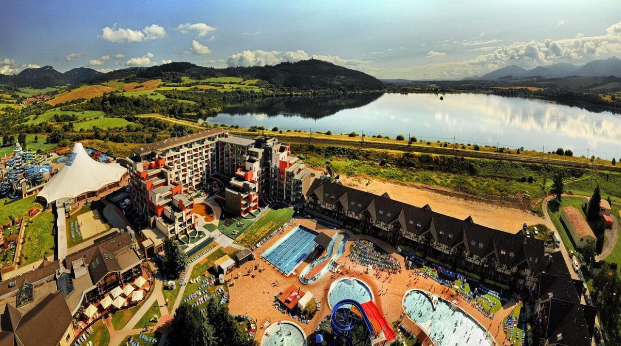 Luxapartmanbesenova Hotel Akvamarin Екстер'єр фото