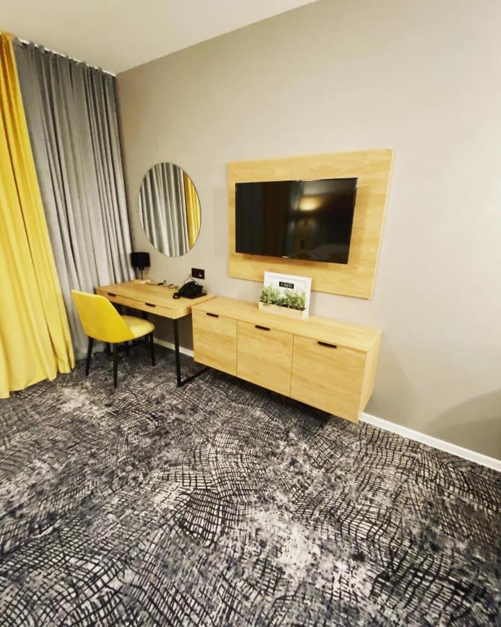 Luxapartmanbesenova Hotel Akvamarin Екстер'єр фото